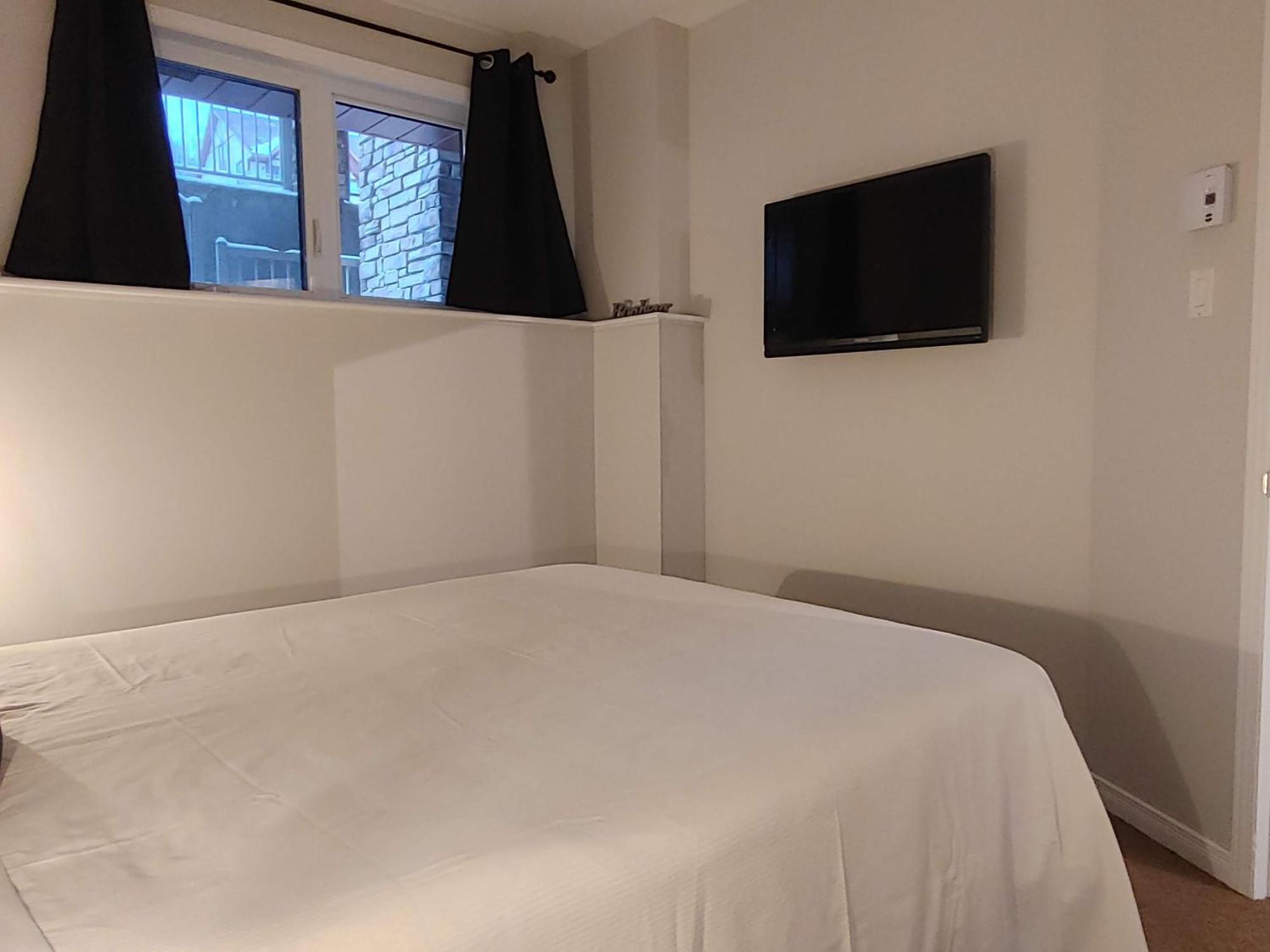Au Pied Des Pentes Apartment Bromont Luaran gambar