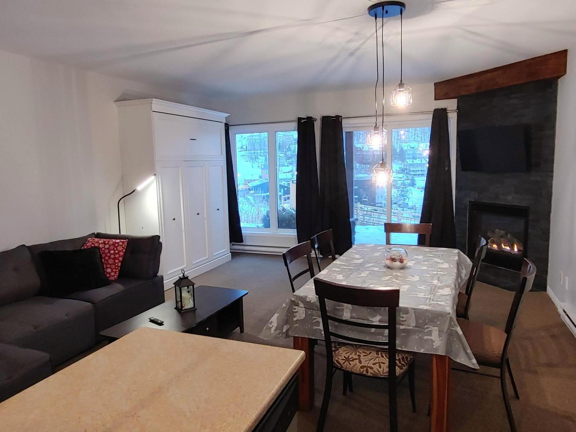 Au Pied Des Pentes Apartment Bromont Luaran gambar