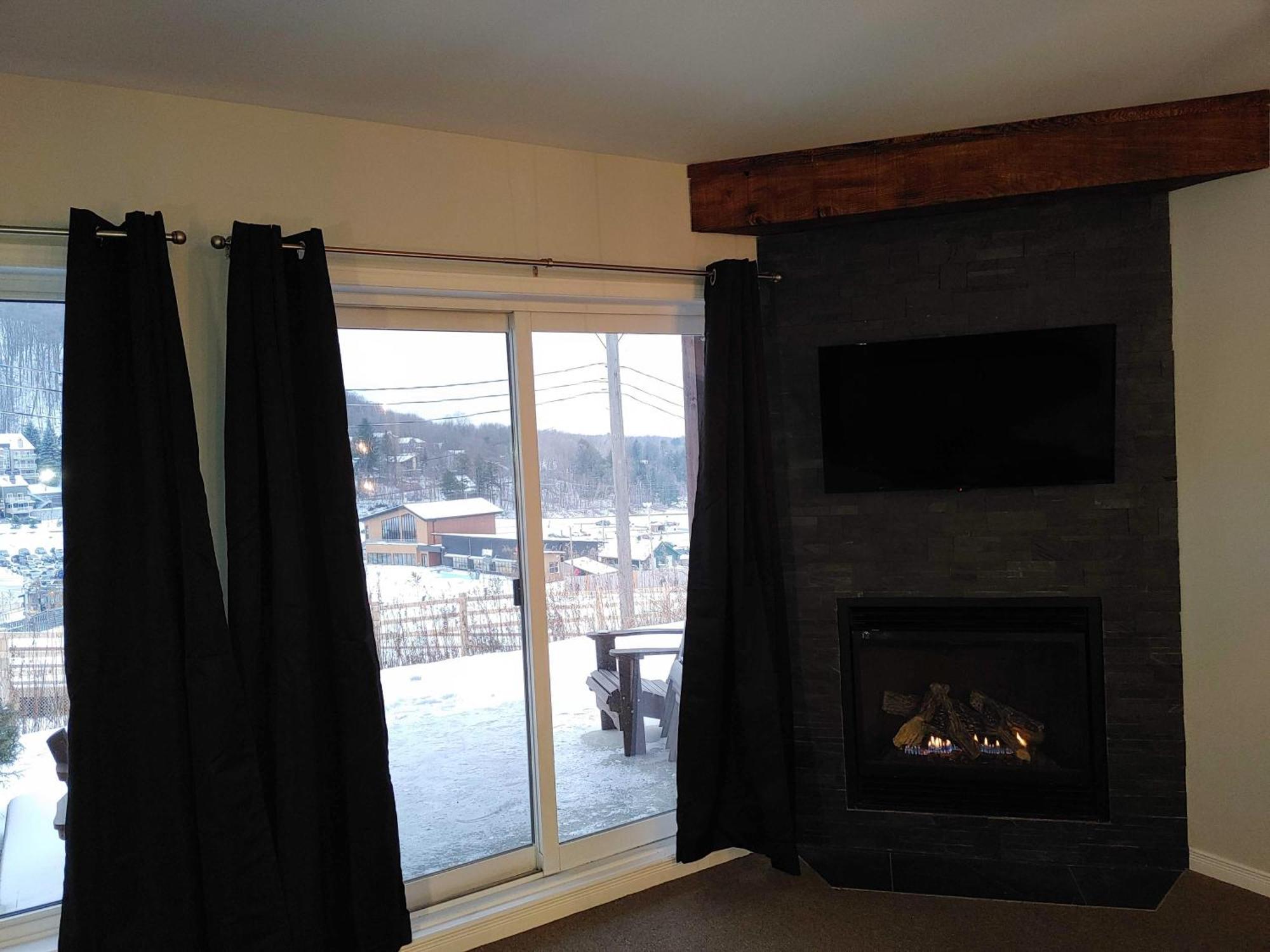 Au Pied Des Pentes Apartment Bromont Luaran gambar