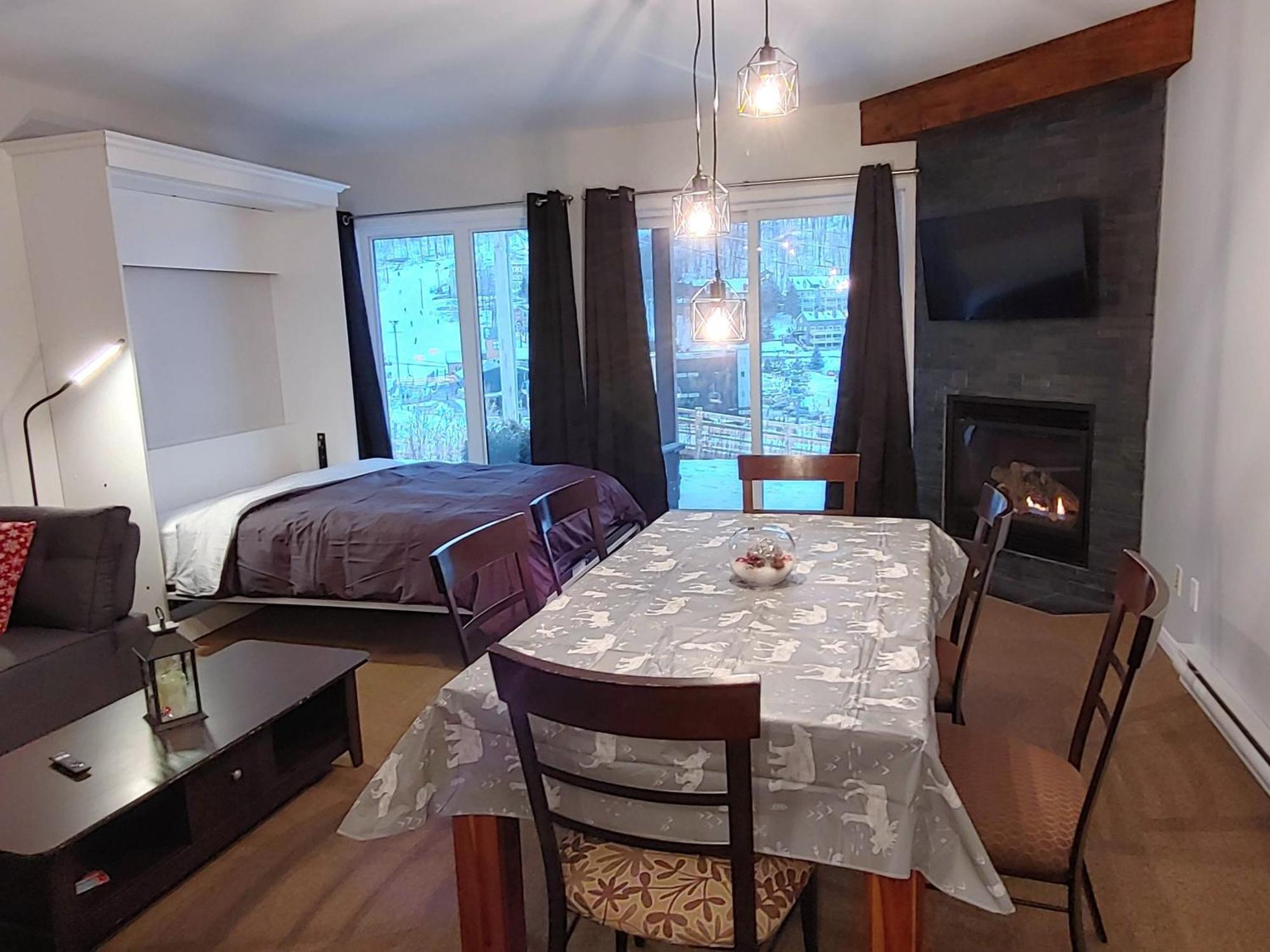 Au Pied Des Pentes Apartment Bromont Luaran gambar