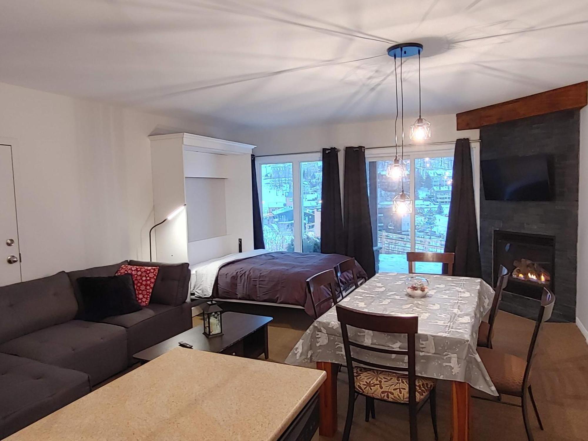 Au Pied Des Pentes Apartment Bromont Luaran gambar